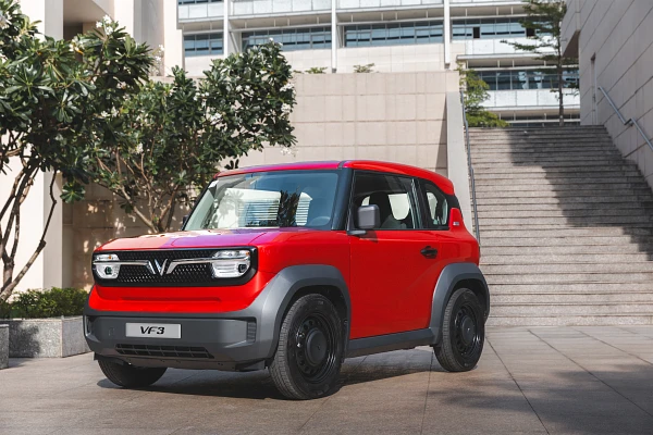 Đảo lốp tr&ecirc;n VF 3 