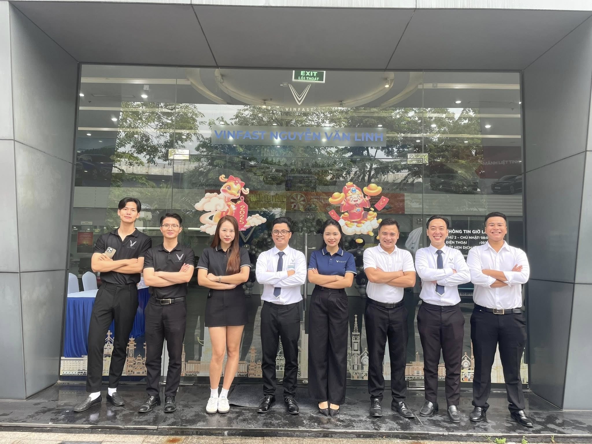 Đội ngũ tư vấn bán hàng VinFast Nguyễn Văn Linh