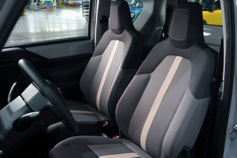 Hàng ghế trước