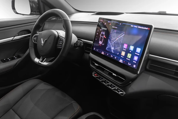 VF6 với màn hình HUD lớn tới 12,9 inch