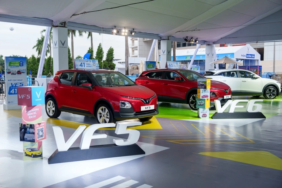 So s&aacute;nh VinFast VF5 v&agrave; VinFast VF6